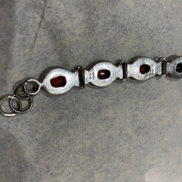 Vintage Designer | Garnet Silver Link Bracelet - Picture 5 of 6